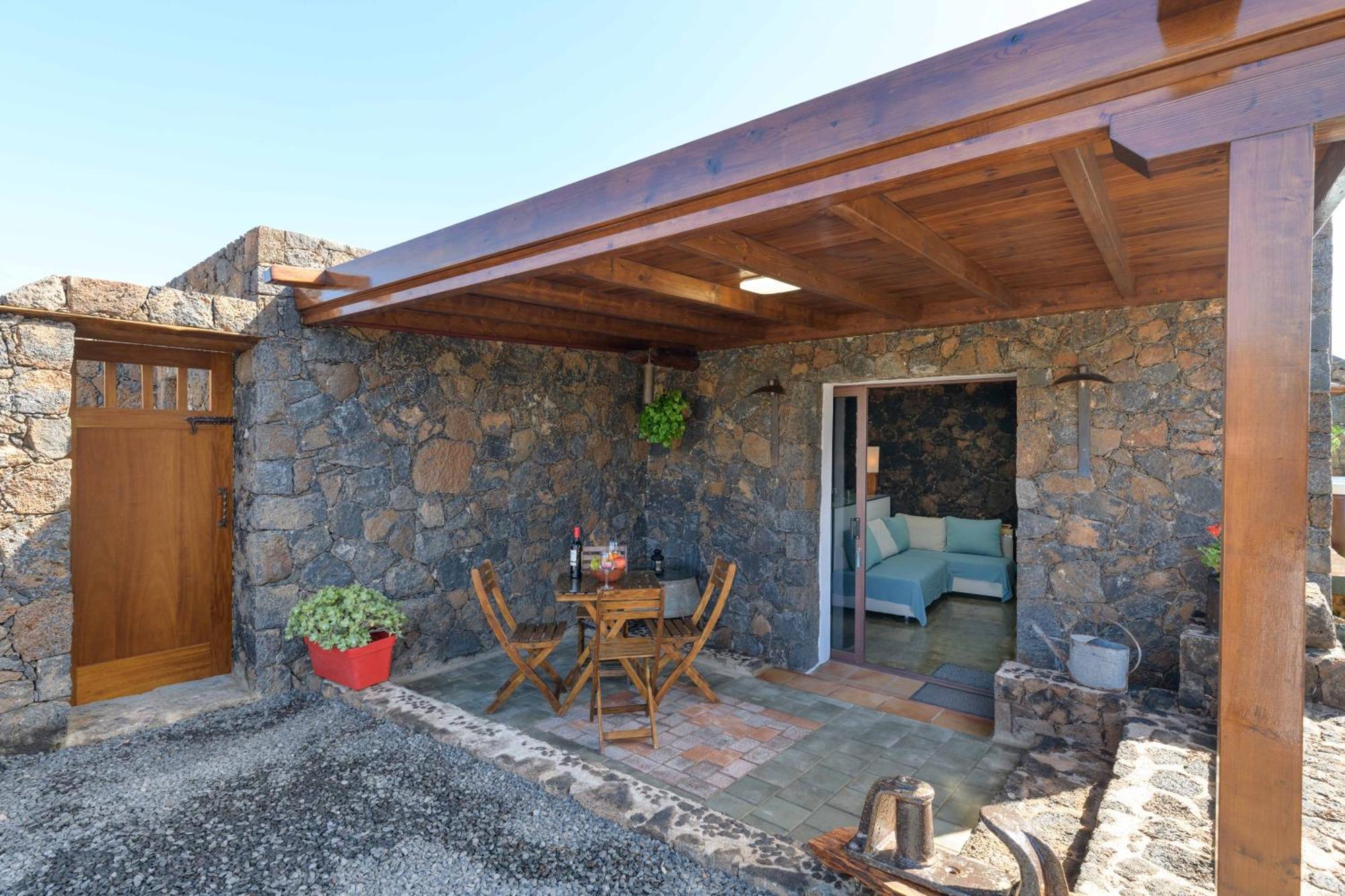 Apartamento Los 4 Nobles Tinajo Exterior photo